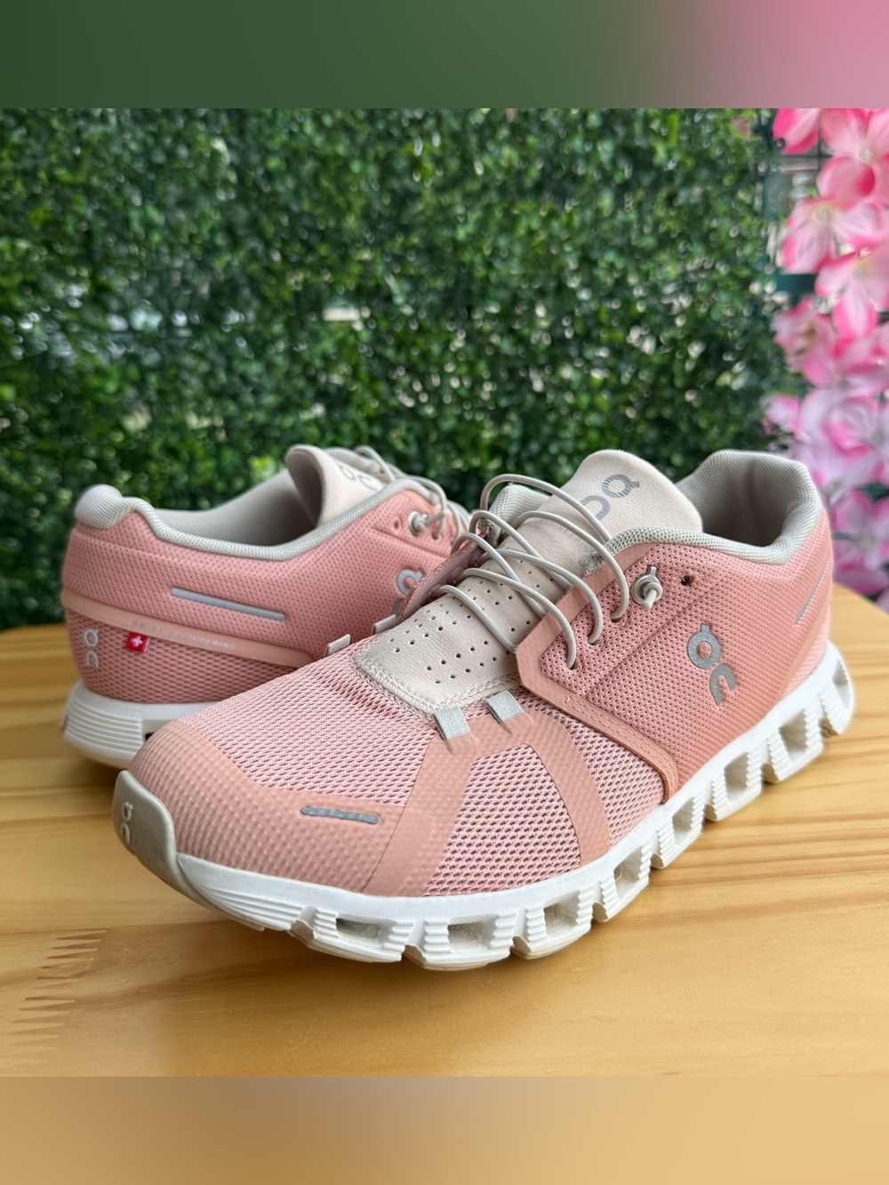 On Cloud 5 Womens Size 9.5 Rose Shell Pink Running Shoes Sneakers